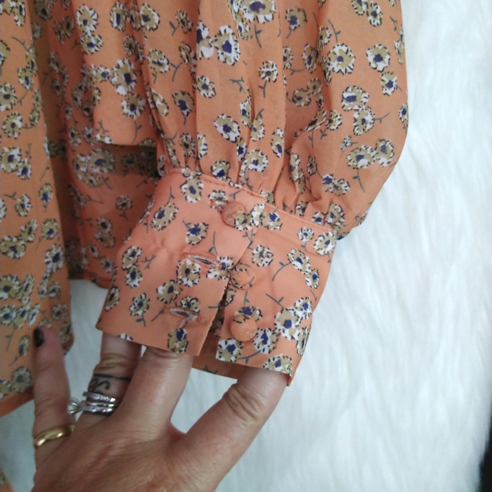 Kori America Peach Tan Floral Print Long Sleeve Front Tie Cropped Shirt Size S - Picture 6 of 9